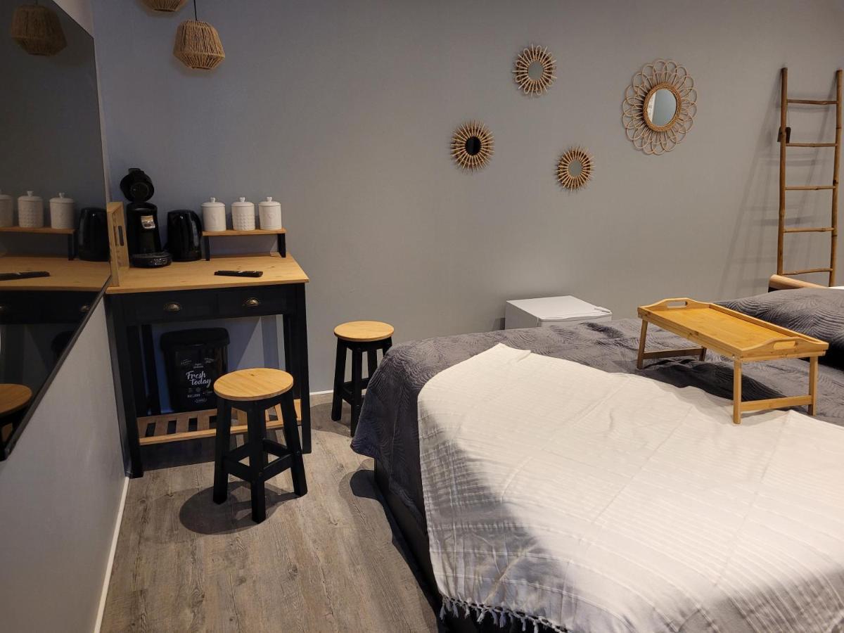 Chambre Privative Avec Baignoire Balneo Crespin  Buitenkant foto